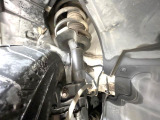 お車を安心してお乗りいただく為には、足回りの定期点検が欠かせません。サービスサポート(有償保証)では無料点検もご提供しており、安心のカーライフをお過ごしいただけるサポート体制が整っています。
