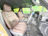 運転席シート廻りは使用感も少なく、良好な状態となっています。丁寧に使われていたことがよくわかりますね。