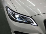 1灯の光源でハイ・ローを切り替えられるBi-Beam LEDヘッドランプです。