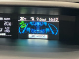 中央のディスプレイでは、4WDの駆動状況などが確認可能です!