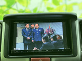 停車中にテレビや動画を楽しむことが可能です。休憩時間や待ち時間に、エンターテイメントの世界を広げられます。家族でのお出かけにも。