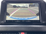 後方確認をサポートするモニターは、駐車時や狭い道での運転を楽にしてくれます。安全運転に貢献します。