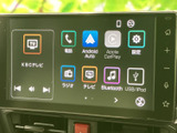多彩な機能を備え、快適なドライブをサポート。スマートフォン連携機能で、いつも使っているアプリもスムーズに操作できます。