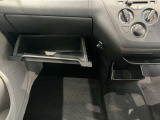 収納スペースもたくさん有ります☆車検証や小物類などすっきり収納♪