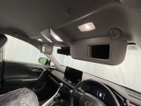 運転席・助手席にはバニティミラー付き♪身だしなみチェックできますよ(^^♪