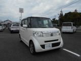 新車ディーラーの中古車コーナーです。保証・整備料金は車両価格に含まれております。諸費用まで入った支払総額は魅力的な価格になっていると思います。