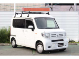 N-VAN L 0.66L FF 4人乗り。●UVカット機能付フロントウインドウガラス●高熱線吸収/UVカット機能付フロントドアガラス