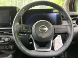 【純正革巻きステアリング】上質な革を使用することで、手にしっかり馴染みとても運転しやすいハンドルです♪
