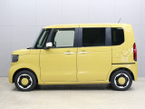 ボディクリーニング後、愛車をピカピカの状態へ保護する『ボディコーティング』をおススメです。 水垢が付きにくくなり、汚れもおとしやすいので、愛車のお手入れが楽になります。 愛車の綺麗を保ちたい方に♪