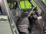 運転席シート廻りは使用感も少なく、良好な状態となっています。丁寧に使われていたことがよくわかりますね。