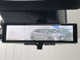 【インテリジェント ルームミラー】車両後方のカメラ映像をミラー面に映し出すので、車内の状況や、天候などに影響されずいつでもクリアな後方視界が得られます!