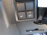 運転席と助手席にはシートヒーターが装備されています。寒い時期に嬉しい装備です。