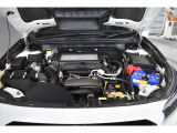 1.8L水平対向直噴ターボエンジンを搭載したモデルの型式です。力強い加速と高い走行安定性を両立している点が大きな特徴です。
