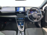 運転席周りのレイアウトをご覧ください。ナビゲーションが綺麗に装着されすっきり収まってますね!