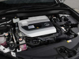 M20A-FXS型 2.0L 直4 DOHCエンジンと3NM型 交流同期電動機のハイブリッドシステム搭載、FF駆動です。