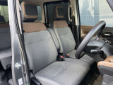 運転席も広々、ドライブも楽しめますね♪実際お座りいただくのが、分かりやすいと思います。お気軽にご来店ください!