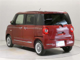 トヨタ高品質中古車洗浄「まるまるクリン」 外装はもちろん、内装はシートを外して見えないところまで徹底洗浄!お客様に責任を持って安心と美しさをお届けします!