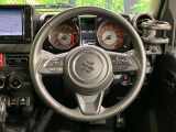 【純正革巻きステアリング】上質な革を使用することで、手にしっかり馴染みとても運転しやすいハンドルです♪