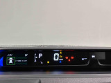 TFTカラ-マルチインフォメ-ションディスプレイ4.2インチの液晶画面に、安全・安心のコンテンツやオ-トエアコンのステ-タスなど、さまざまな運転情報を表示し見やすさにこだわったメ-タ-です♪