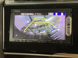 バックも安心のバックカメラ付いています。バックカメラがあると、いつでも安全にバックできますね。死角も減ります。