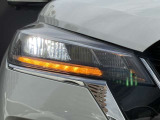 【LEDヘッドライト】とっても明るいLEDヘッドライトが装着されているので、夜の運転も明るく安全です。
