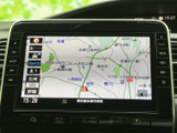 わかりやすい地図表示で、目的地までのスムーズなナビゲーションを実現。渋滞情報も確認できるので、効率的な移動が可能です。