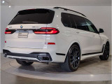 BMWのお車は、&ldquo;駆け抜ける歓び&rdquo;を体現しております。走行の安定性とコーナリングの良さを追求し、思い通りにハンドルの操作可能です。