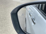 【BSW(後側方車両検知警報)/インテリジェント BSI(後側方衝突防止支援システム)】隣車線のクルマを検知して、お知らせします!※車種によって機能が異なります。※機能には限界があります。