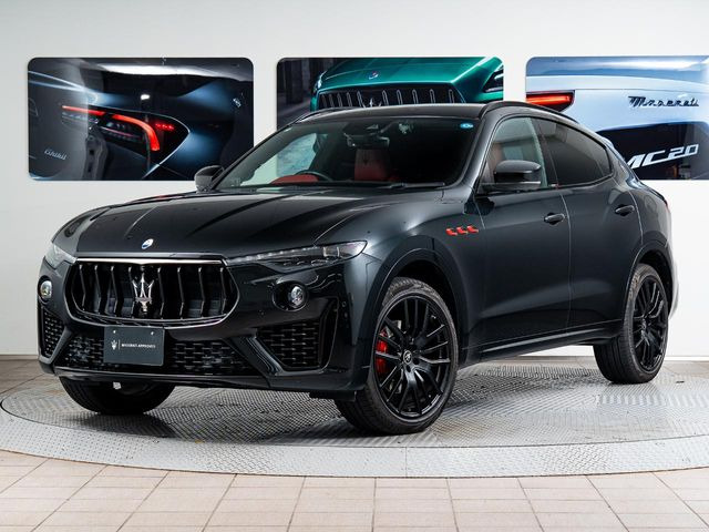 レヴァンテ GT ハイブリッド 4WD
