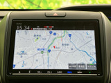 高精細な地図表示で、スムーズなナビゲーションを実現。渋滞情報にも対応し、最適なルートを案内します。遠出も安心です。