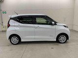 軽自動車、小型車を中心に常時300台展示車を御用意させて頂いております