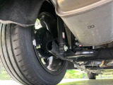お車を安心してお乗りいただく為には、足回りの定期点検が欠かせません。サービスサポート(有償保証)では無料点検もご提供しており、安心のカーライフをお過ごしいただけるサポート体制が整っています。