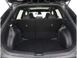 開口部の広いラゲージスペースは、ゴルフバックなどの荷物もラクラク積み込めます。じゅんせいい