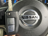 【キーレス】少し離れた場所からでもボタン一つでドアの開錠・施錠ができるのでとっても便利!ドアの鍵穴周りに傷をつけることもありません♪