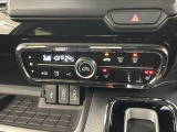フロント両席にはシートヒーターが付いています!寒い日に便利な装備ですね。