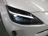 プロジェクター式フルLEDヘッドランプ+LEDクリアランスランプ+LEDデイタイムランニングランプ