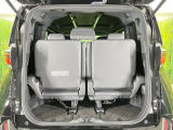普段のお買い物や通勤、送迎等に十分な荷室スペースを確保しております。セカンドシートを倒すと、大きな荷物の積載も可能です♪