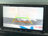【バックカメラ】駐車時に後方がリアルタイム映像で確認できます。大型商業施設や立体駐車場での駐車時や、夜間のバック時に大活躍!運転スキルに関わらず、今や必須となった装備のひとつです!