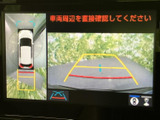 バックモニターで後方の状況を確認しやすく、狭い道や駐車場でも安心。安全な運転をサポートします。