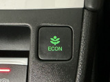 ★ECONスイッチ★ エコドライブを加速しよう!スイッチをONにすると、運転の仕方によるロスを抑え込み燃費をよくするようクルマが頑張ります(*^ー^*)燃費向上にチャレンジ♪
