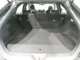 U-Carの販売だけでなく自動車保険、携帯電話の販売も行っております。
