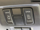 【両側パワースライドドア】スマートキーや運転席のスイッチで後席両側スライドドアの開閉が可能♪電動だから力を入れてドアを開ける必要が無く、小さなお子様でも簡単に開け閉めでき快適です♪