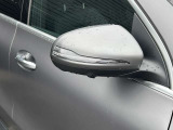 3人分のシートポジションを記憶させる事が可能で、スイッチ一つでベストポジションを呼び出せます。シートポジションを毎回設定する煩わしさがなくなり大変便利な装備です。