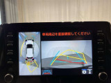 【パノラミックビューモニター】専用のカメラにより、上から見下ろしたような視点で360度車の周囲を確認することができます。
