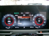 右側に大きく見やすいデジタルスピードメータ中央ディスプレイには運転支援システム等を表示