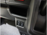 運転席・助手席シートヒーター装備☆ボタンを押せばすぐに暖かくなるので、寒い日に重宝します◎