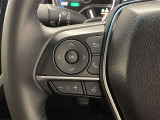 マルチインフォメーションディスプレイ内の表示切替や運転支援機能、オーディオの操作をステアリングから手を放さず行うことができ、運転に集中できます。