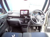 周りが見やすく運転しやすいお車です♪