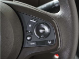 ◆アダプティブクルーズコントロール◆予め設定した車速内でクルマが自動的に加減速。前走車との適切な車間距離を維持しながら追従走行します。【LKAS】車線維持支援システムでステアリング操作を支援。
