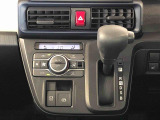 温度を設定すれば、自動で車内の温度管理をしてくれる優れものです♪ATミッションで運転楽々